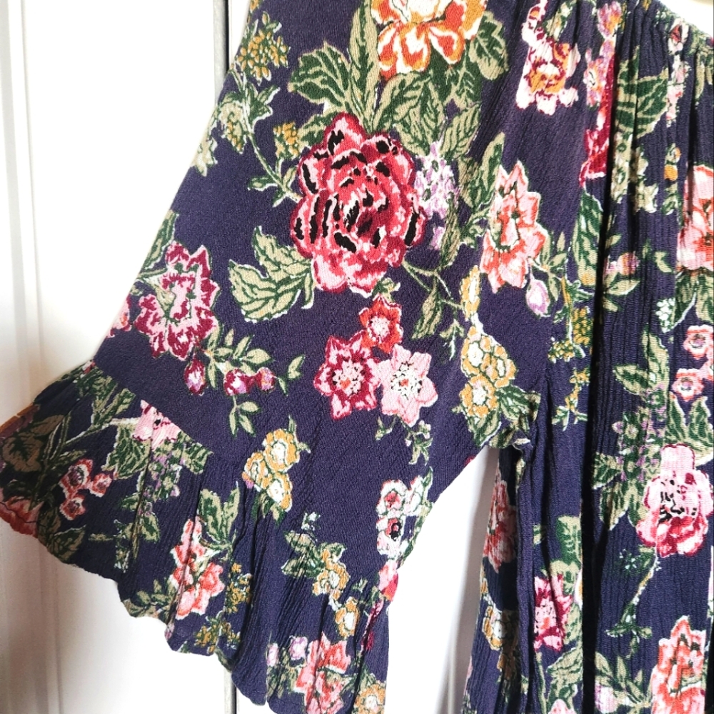 Hippie Laundry Navy Floral Flowy Top-Size Large- Off The Shoulder - Picture 3 of 7